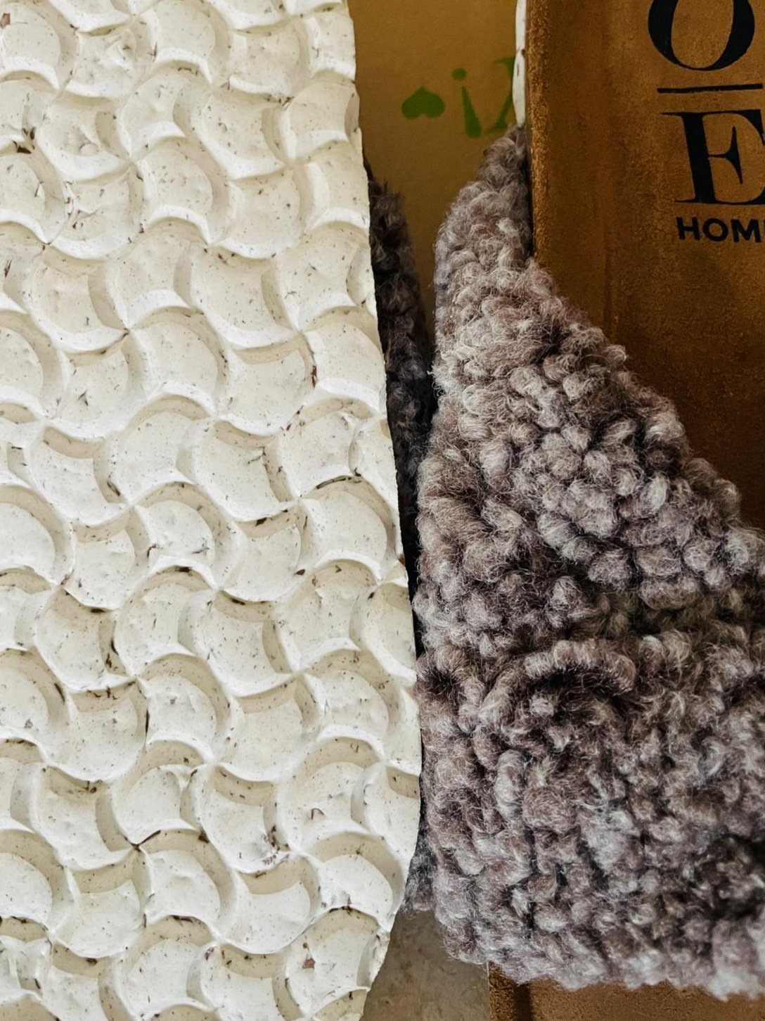 Flauschige Hausschuhe aus Recyclingmaterial