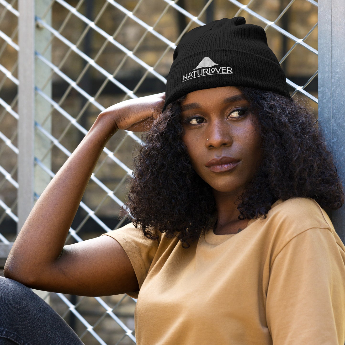 Bonnet/chapeau bio NaturLoVer avec broderie blanche