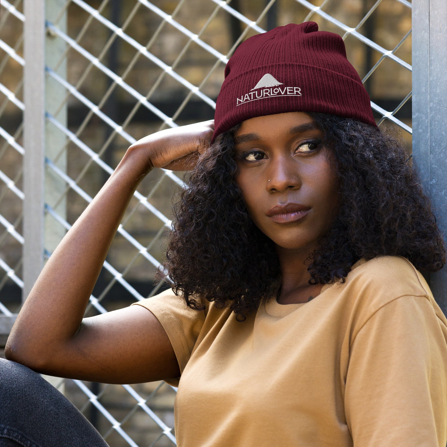 Bonnet/chapeau bio NaturLoVer avec broderie blanche