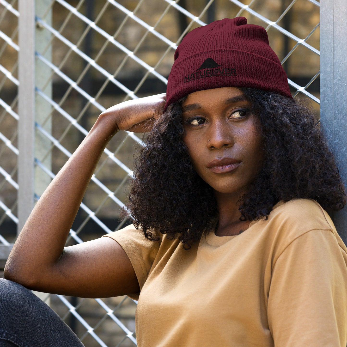 NaturLoVer Bio-Beanie/Mütze mit schwarzer Stickerei
