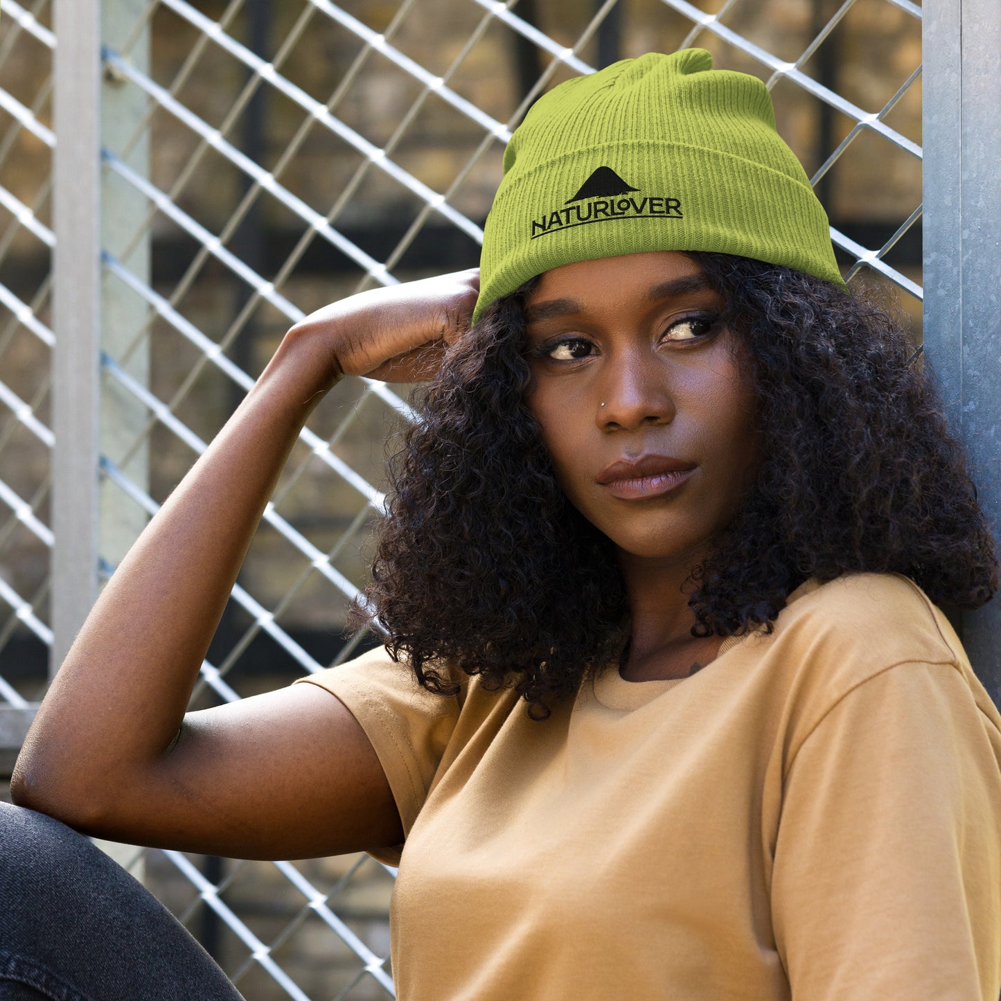 NaturLoVer Bio-Beanie/Mütze mit schwarzer Stickerei