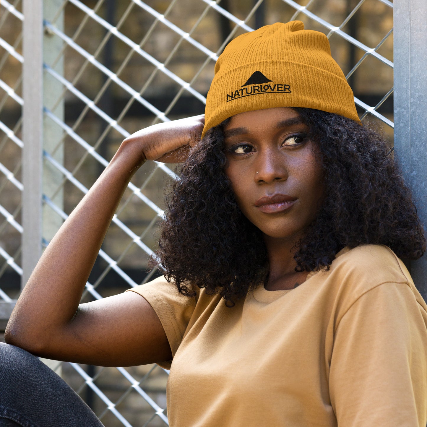 NaturLoVer Bio-Beanie/Mütze mit schwarzer Stickerei
