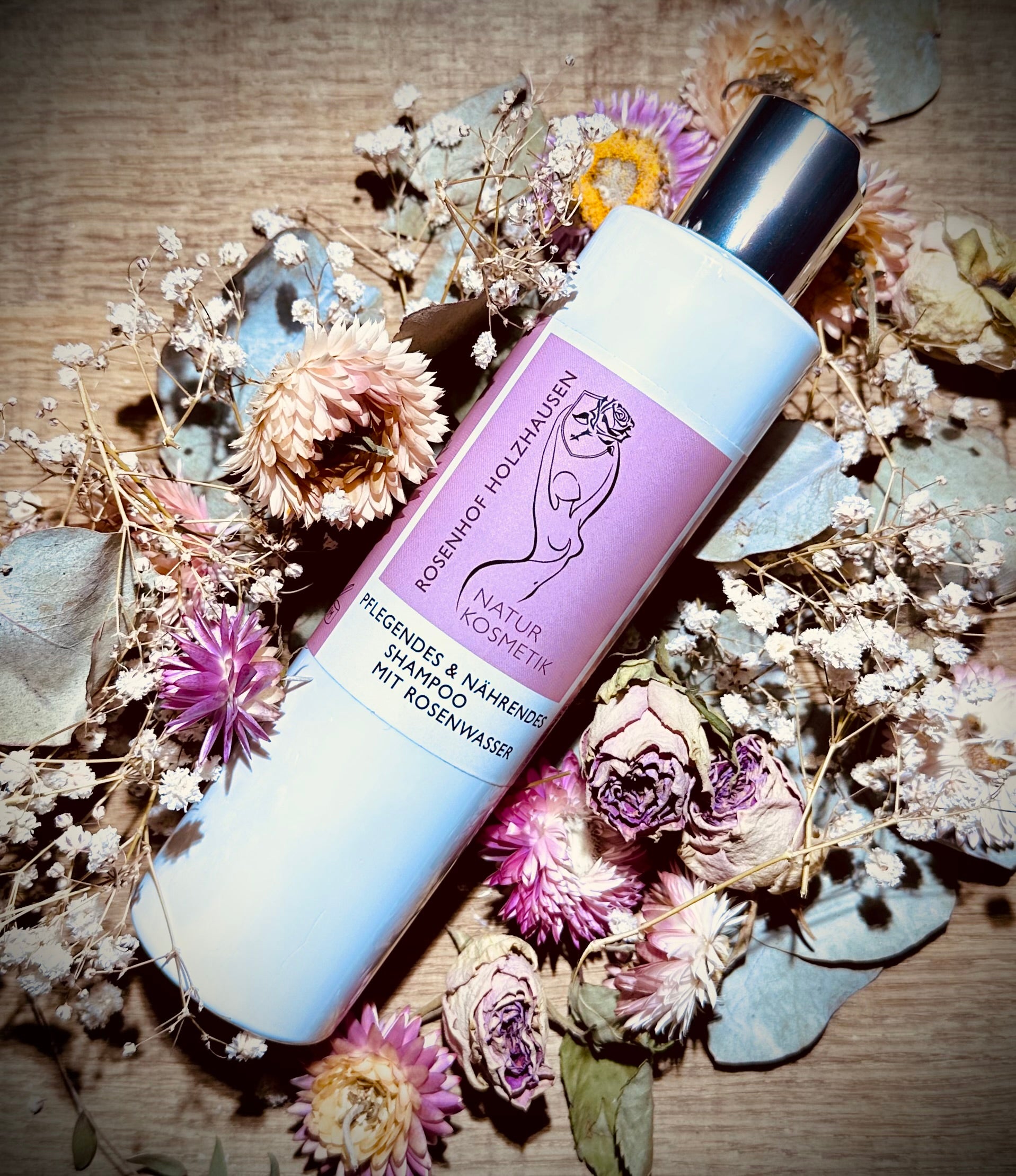 nährendes Rosenschampoo mit Rosenwasser