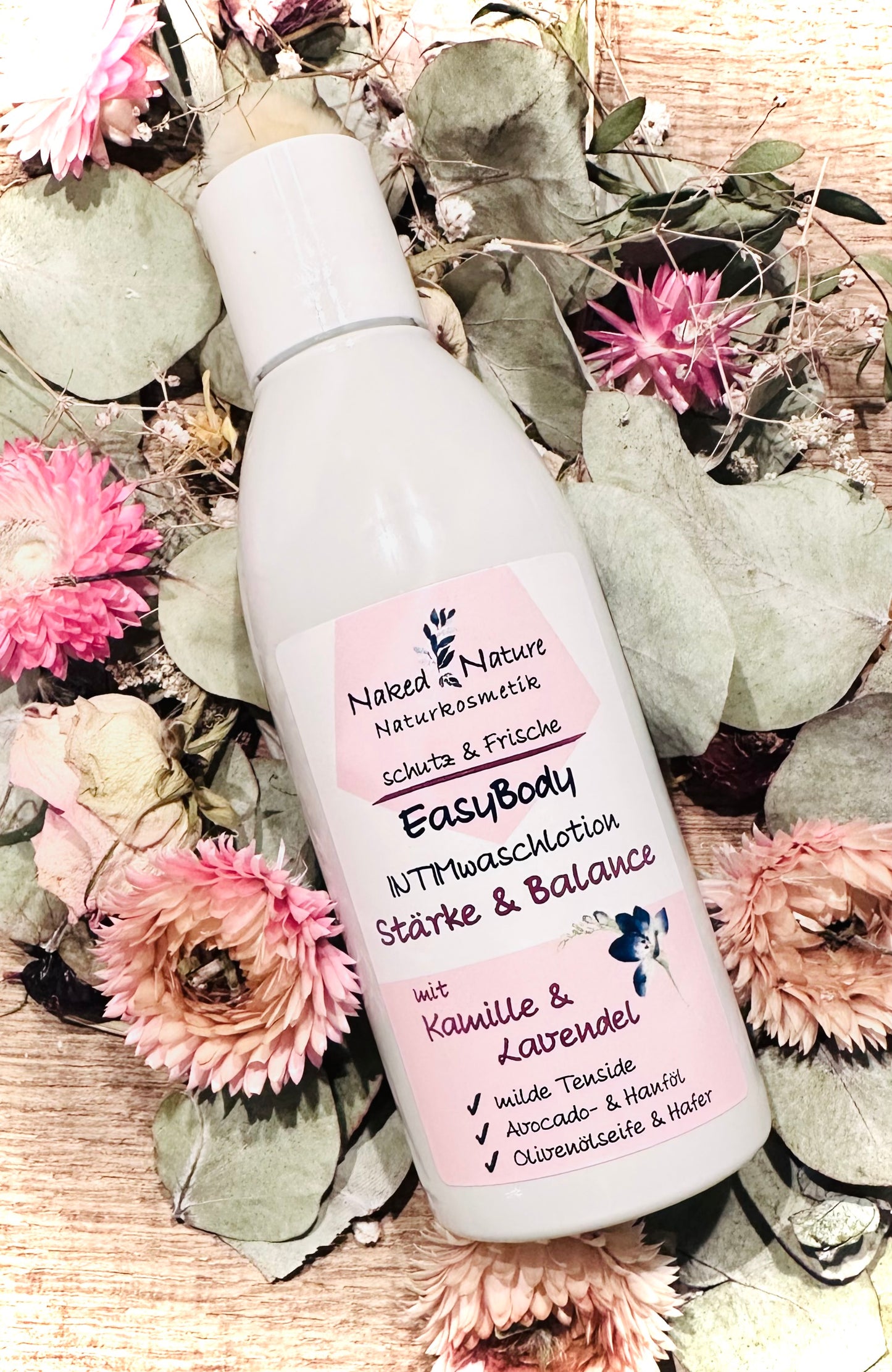 NakedNature Intimwaschlotion mit Kamille und Lavendel 