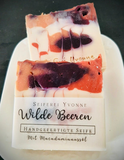 Wilde Beeren, handgesiedete Seife*